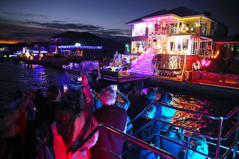 Christmas Lights Cruise - VIC Tourism 0