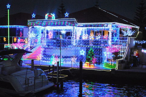 Christmas Lights Cruise - VIC Tourism 2