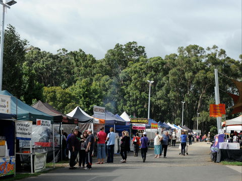Lardner Park Market - VIC Tourism 0