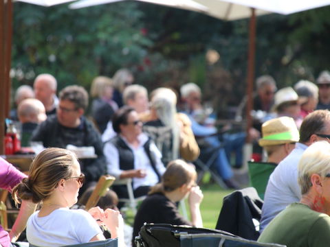 Music In The Gardens - Mitch King - VIC Tourism 1