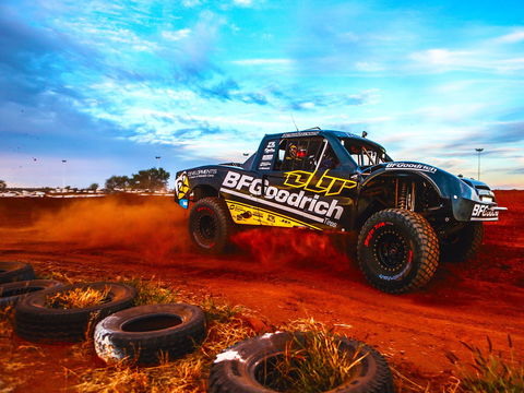 Tatts Finke Desert Race - VIC Tourism 1