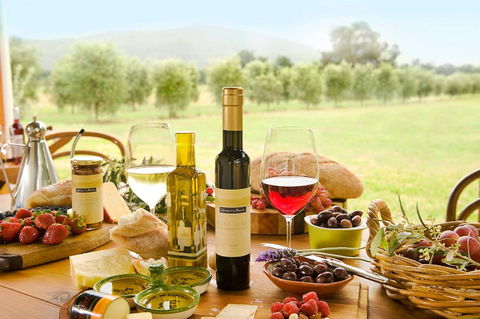 Whispering Brook Olive Long Table Luncheon - VIC Tourism 2