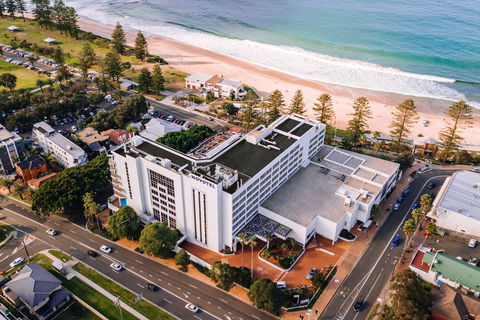 Christmas At Novotel Wollongong Northbeach - VIC Tourism 1