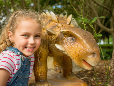 Mega Creatures At Hunter Valley Gardens - Postponed - VIC Tourism 2