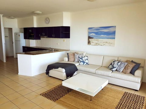 Whale Watch Ocean Beach Resort - VIC Tourism 1