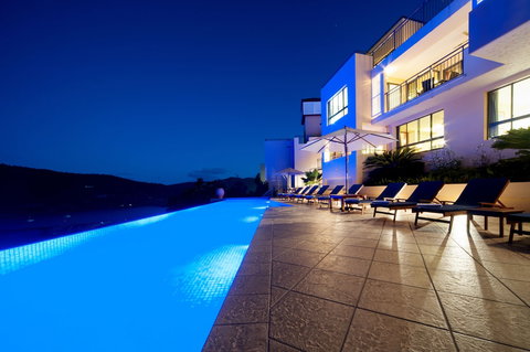 Pinnacles Resort - VIC Tourism 0