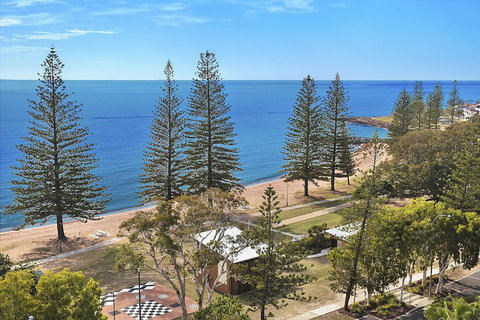 Scarborough Beach Resort - VIC Tourism 2