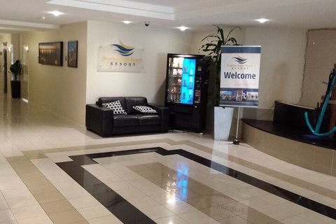 Scarborough Beach Resort - VIC Tourism 3