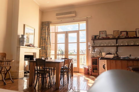 Fire Station Inn - VIC Tourism 0
