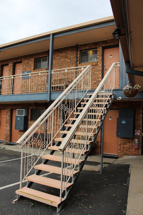 Bridgeview Motel - VIC Tourism 1