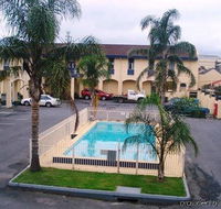 Econo Lodge Hacienda International - VIC Tourism