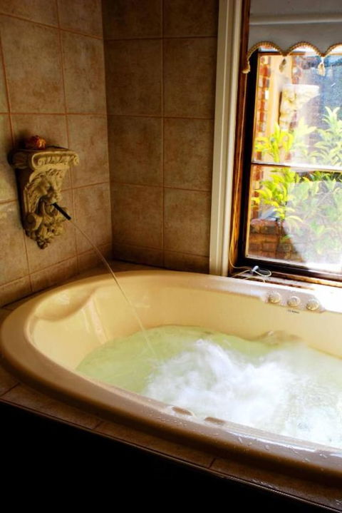 Jacobs Creek Retreat - VIC Tourism 5