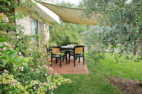 Starline Alpacas Farmstay Resort - VIC Tourism 2