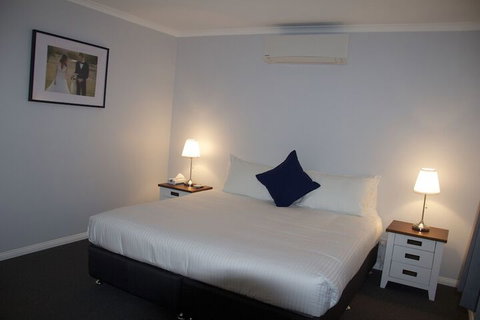 Starline Alpacas Farmstay Resort - VIC Tourism 6