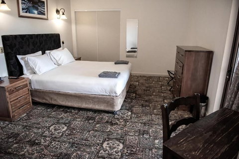 The Esplanade Hotel Port Hedland - VIC Tourism 6