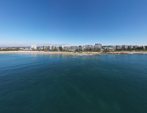 Malibu Mooloolaba - VIC Tourism 0