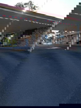 Lakeside Lodge Motel - VIC Tourism 1