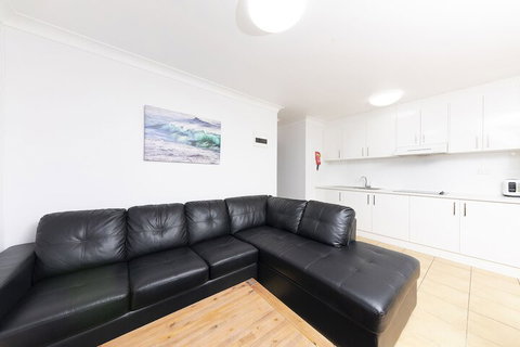 Seashells Beachfront Resort - VIC Tourism 6