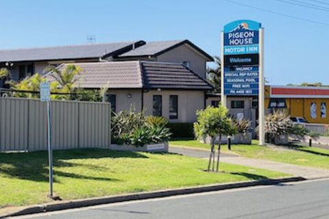 Pigeon House Motor Inn - VIC Tourism 0