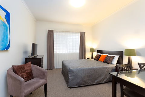 Redcliffe Motor Inn - VIC Tourism 2
