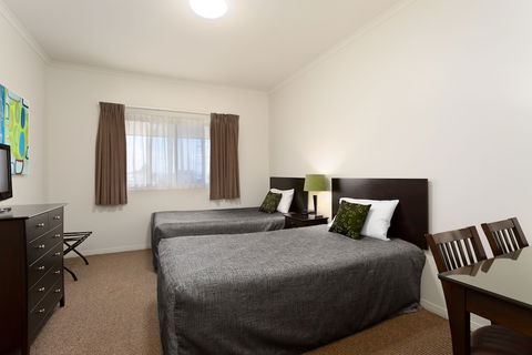 Redcliffe Motor Inn - VIC Tourism 5