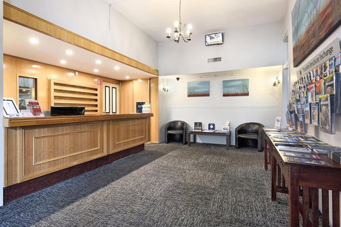 Commodore Regent - VIC Tourism 5