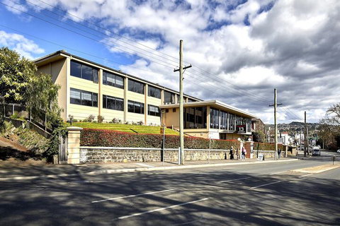 Commodore Regent - VIC Tourism 1