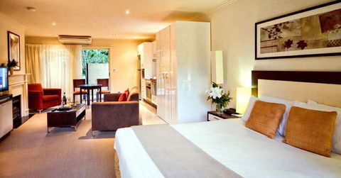Falls Mountain Retreat - VIC Tourism 3