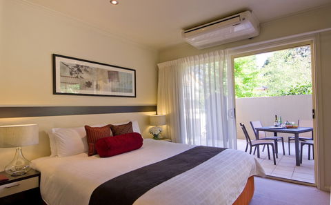 Falls Mountain Retreat - VIC Tourism 6