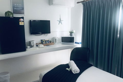 Ocean Breeze Motel - VIC Tourism 6
