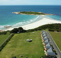 Diamond Island Resort  Bicheno Penguin Show - VIC Tourism