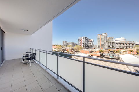 Adina Apartment Hotel Wollongong - VIC Tourism 5