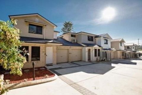 Cardiff Executive Apartments - VIC Tourism 1