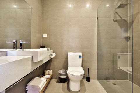 Comfort Inn & Apartments Dandenong - VIC Tourism 3