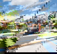 Tropical Queenslander - VIC Tourism