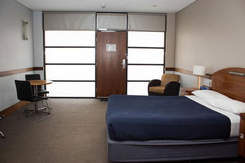 Highlander Hotel - VIC Tourism 6