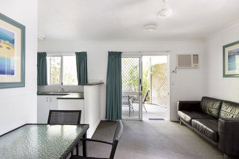 Seagulls Resort - VIC Tourism 4