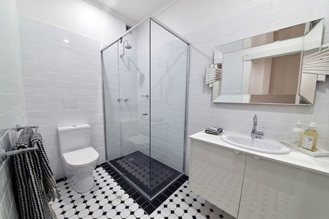 Mansions On Pulteney - VIC Tourism 6