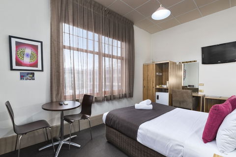 Adelaide Paringa - VIC Tourism 5