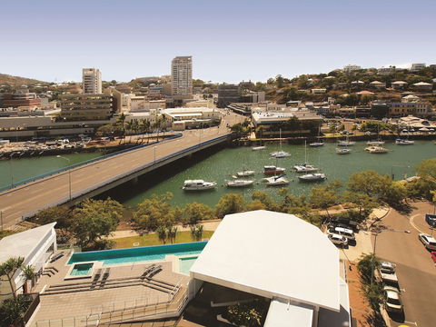 Oaks Townsville Gateway Suites - VIC Tourism 2