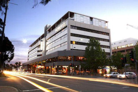Novotel Canberra - VIC Tourism 0