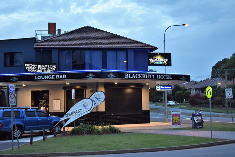 Best Western Blackbutt Inn - VIC Tourism 1
