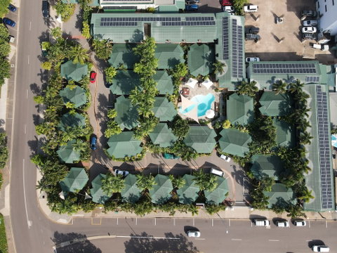 Palms City Resort - VIC Tourism 0