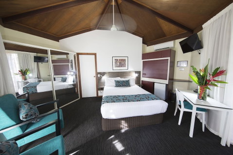Palms City Resort - VIC Tourism 6