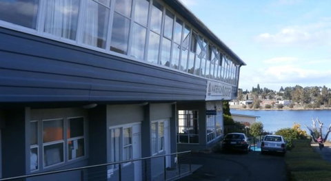 Waterfront Lodge Motel - VIC Tourism 0