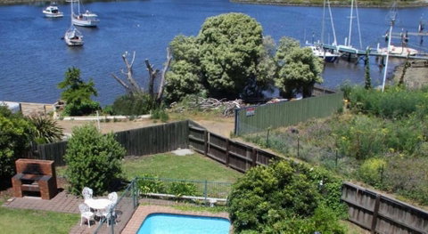Waterfront Lodge Motel - VIC Tourism 5
