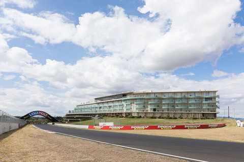 Rydges Mount Panorama Bathurst - VIC Tourism 5
