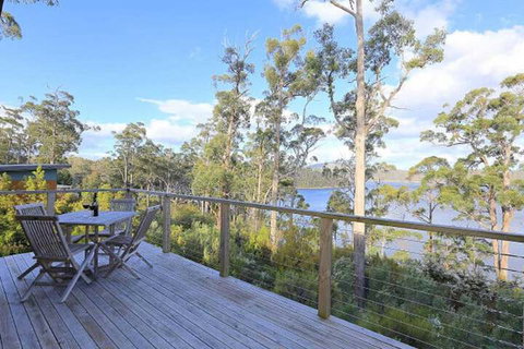 Stewarts Bay Lodge - VIC Tourism 3