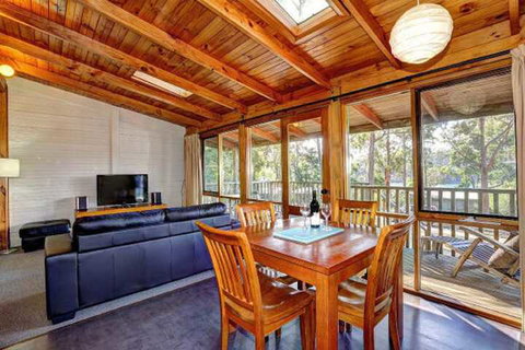 Stewarts Bay Lodge - VIC Tourism 6