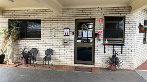 Sapphire City Motor Inn, Inverell - VIC Tourism 5
